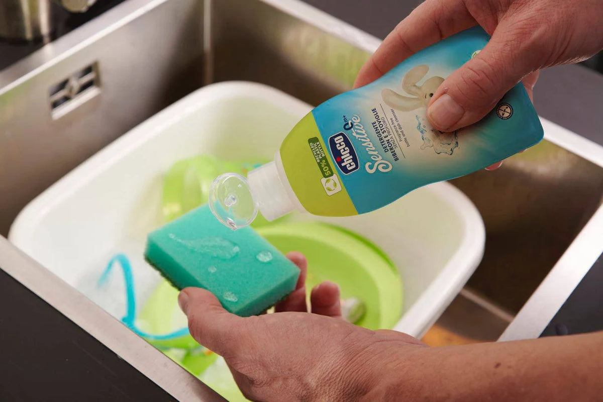 Chicco Sensitive – Detergjent për Shishe dhe Enë të Bebit 0+, 300 ml – foto 6