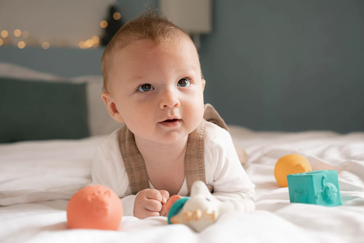 Sophie la girafe® Early Learning Gift Set – Set Zhvillimi me Topa, Kube dhe Lodër për Dhëmbë