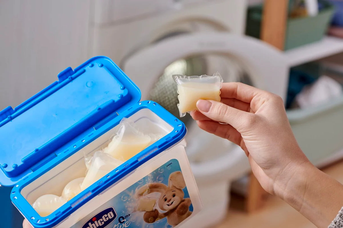 Chicco Sensitive – Kapsula Detergjenti për Rrobat e Bebit 0+, 16 Copë – foto 3
