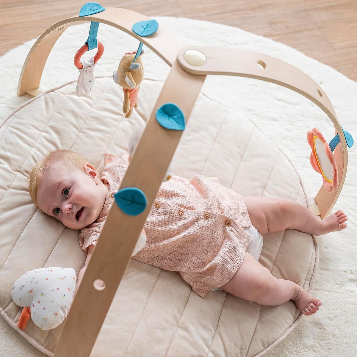 Nattou Vendlojë për Bebe – Hark Druri dhe Lodra
