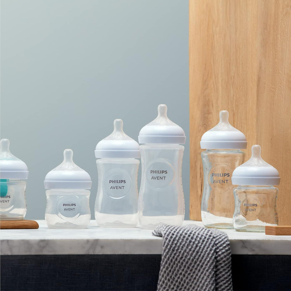 Philips Avent Natural Response – Shishe Qelqi për Bebe 240 ml, 1m+ (SCY933/01)