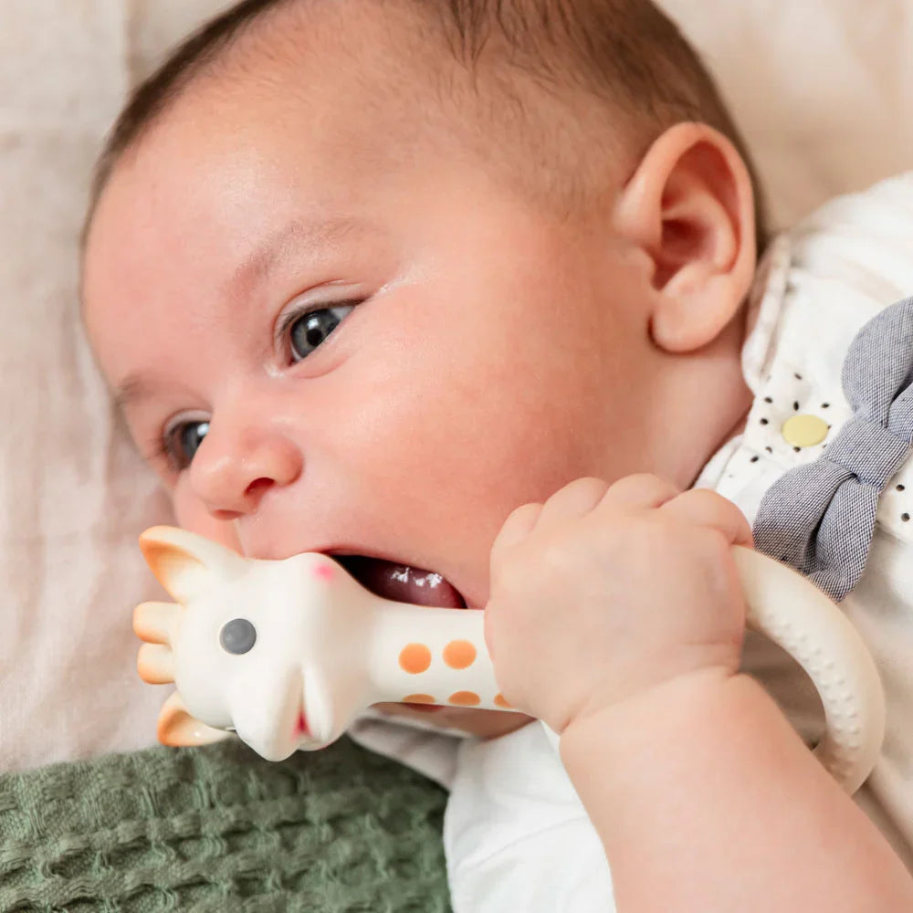 Sophie la girafe® So’Pure Ring Teether – Unazë Kafshimi prej 100% Gome Natyrale