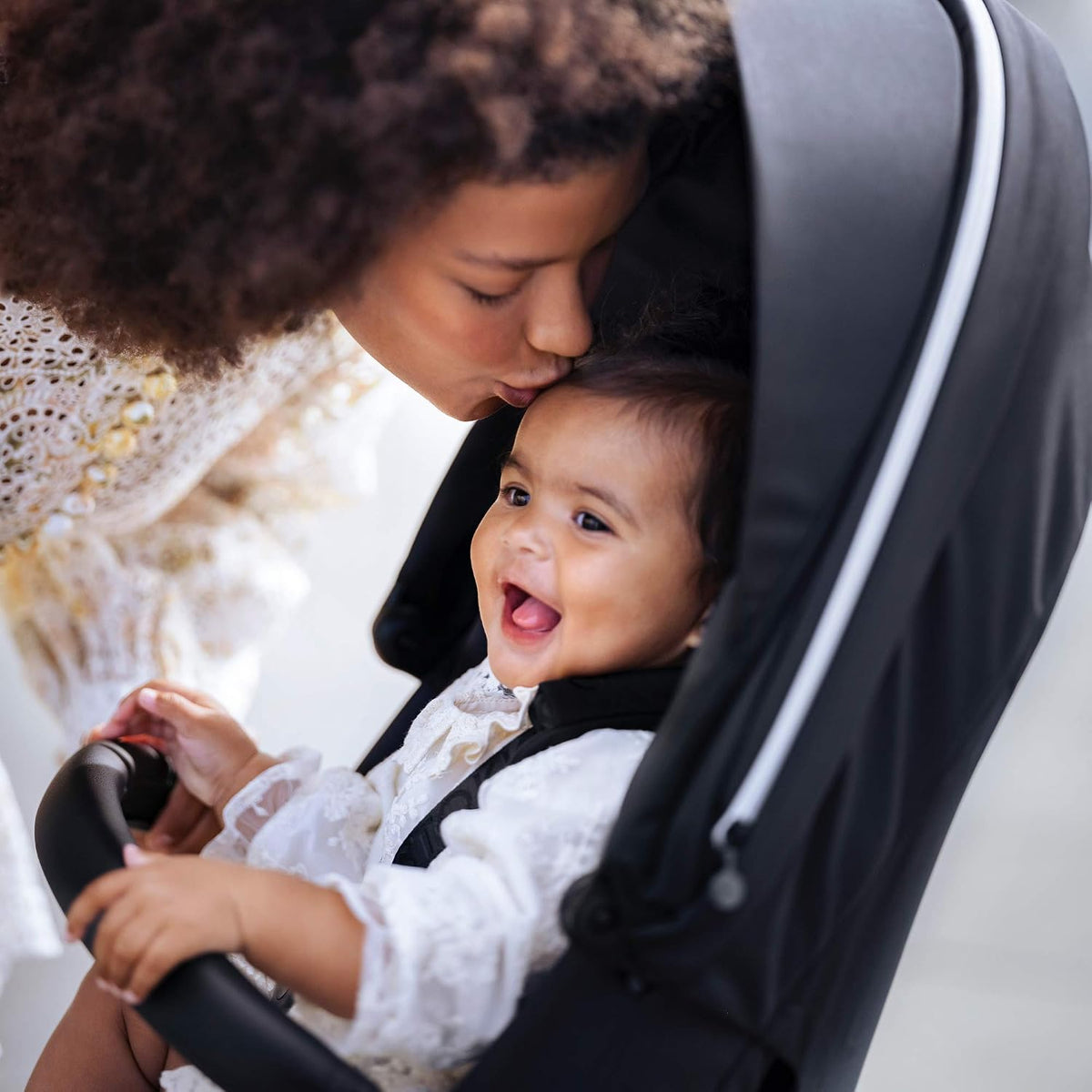 Stokke Xplory X Rich Black – Karrocë Premium me Ulëse të Rregullueshme